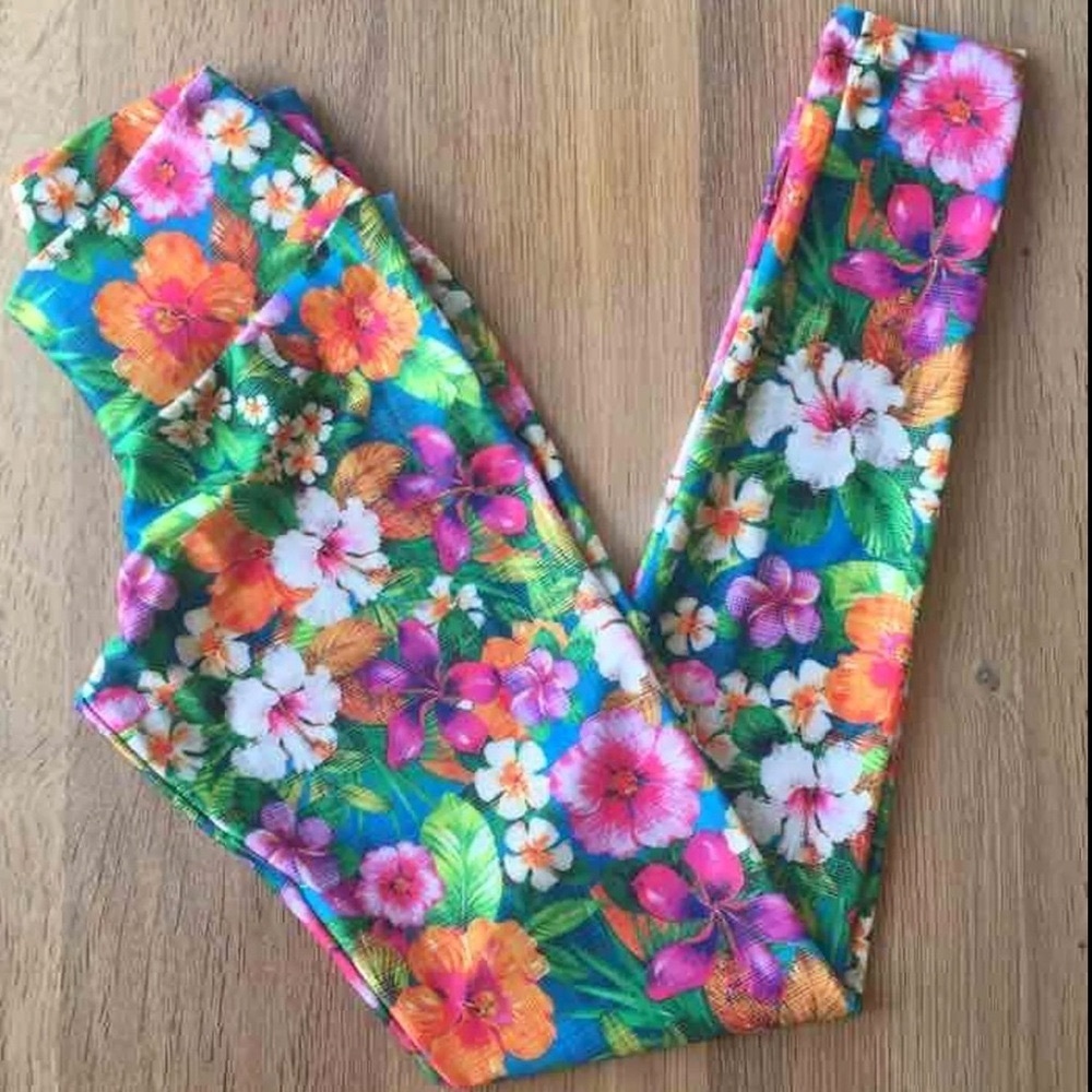 🌺 Tropical Hawaiian Print Leggings